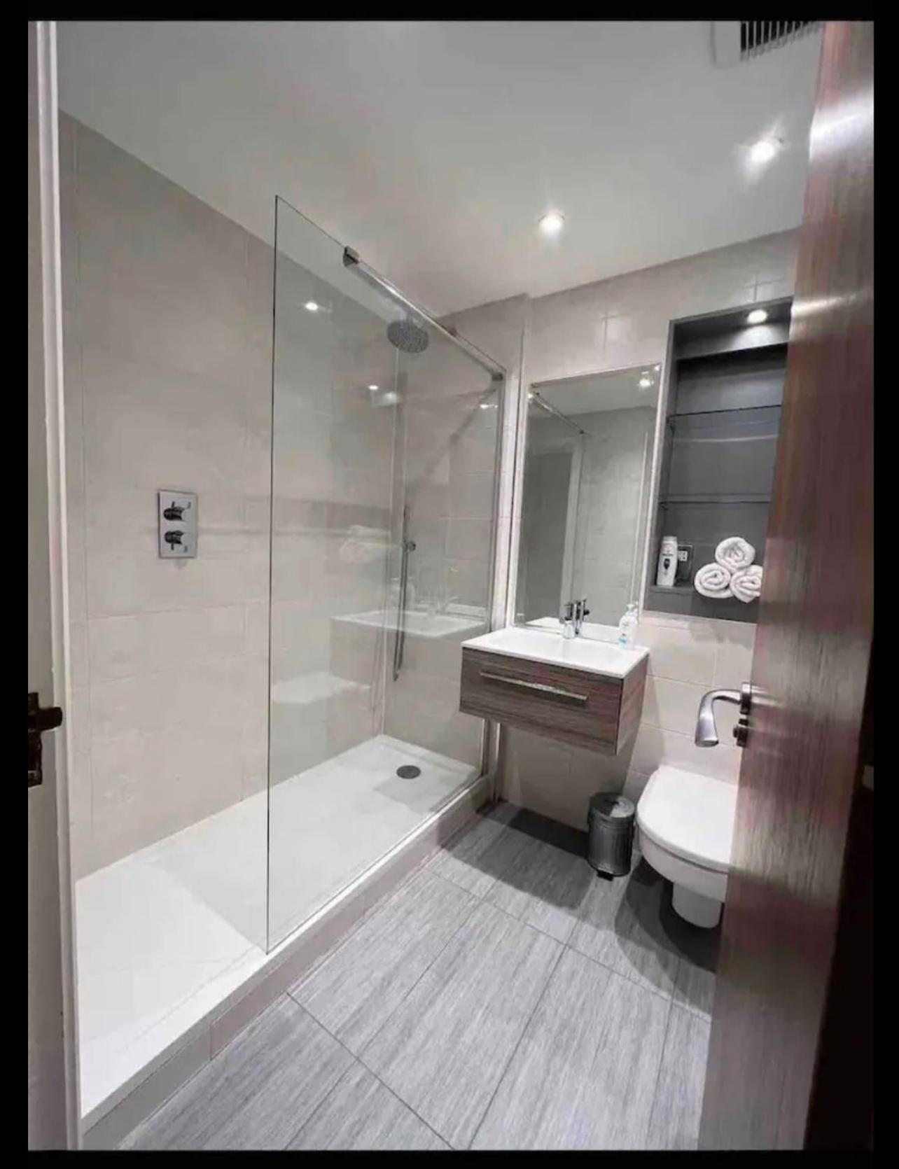 Luxury Apartment Riverside London Exterior photo
